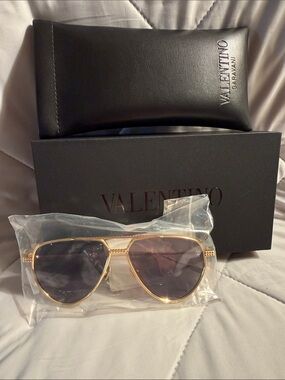 Valentino Unisex Sunglasses